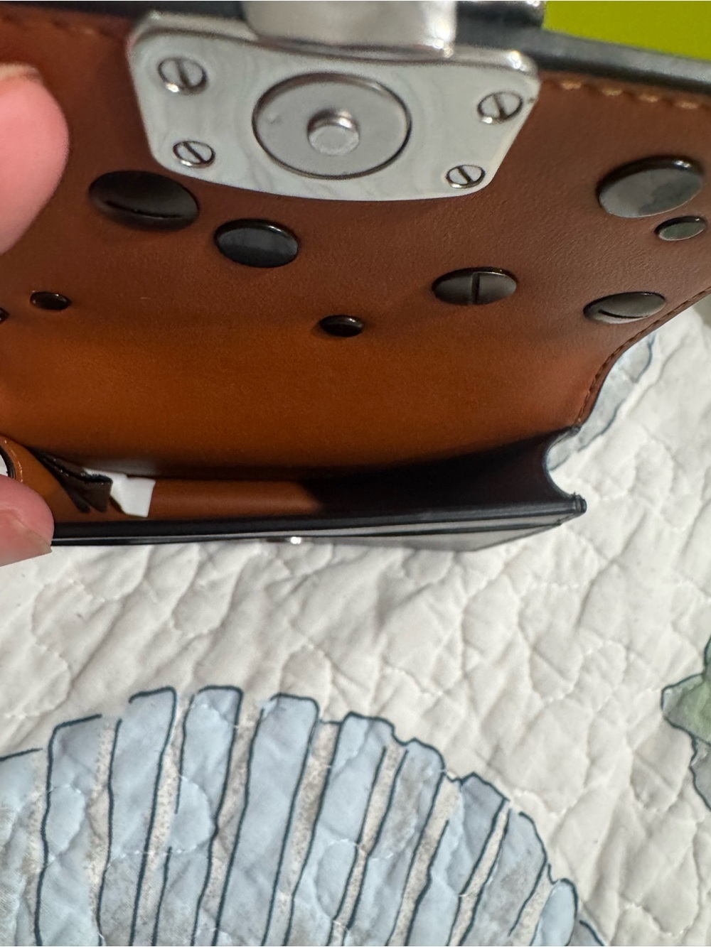 Coach Card Wallet with Coach Celestial pins - Picture 4 of 4